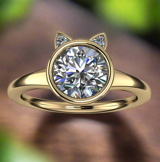 round cat shaped moissanite ring - top view